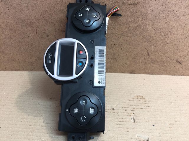 bontott RENAULT MEGANE II Fűtéskapcsoló (digit klímás)