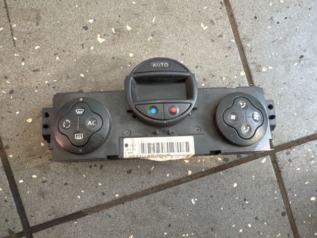 bontott RENAULT MEGANE II Fűtéskapcsoló (digit klímás)