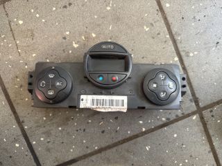 bontott RENAULT MEGANE II Fűtéskapcsoló (digit klímás)