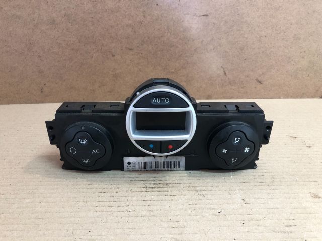 bontott RENAULT MEGANE II Fűtéskapcsoló (digit klímás)