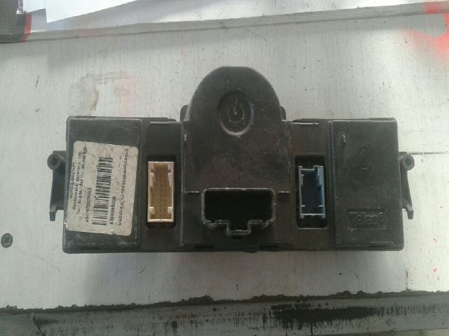 bontott RENAULT MEGANE II Fűtéskapcsoló (digit klímás)