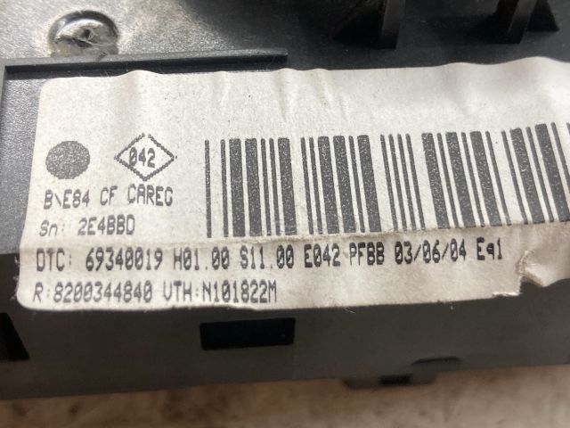 bontott RENAULT MEGANE II Fűtéskapcsoló (digit klímás)