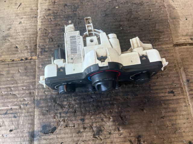 bontott RENAULT MEGANE II Fűtéskapcsoló (manuális klímás)