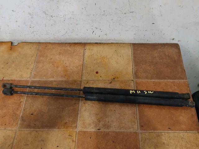 bontott RENAULT MEGANE II Gázrugós Kitámasztó Teleszkóp Pár Csomagtérajtó