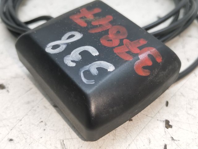 bontott RENAULT MEGANE II GPS Antenna