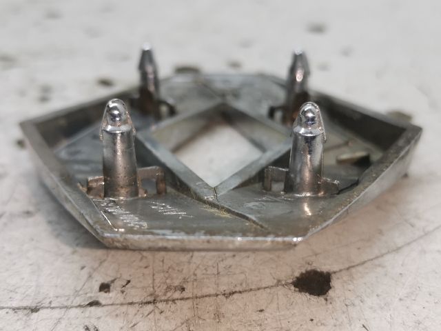 bontott RENAULT MEGANE II Hátsó Embléma