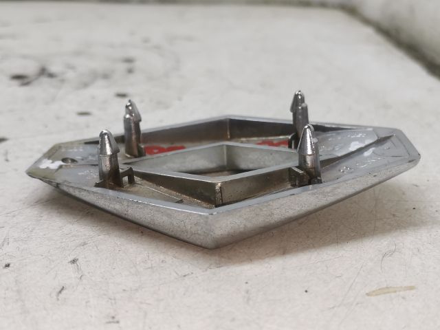 bontott RENAULT MEGANE II Hátsó Embléma