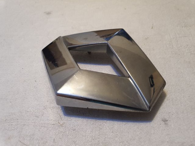 bontott RENAULT MEGANE II Hátsó Embléma