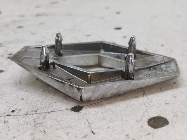 bontott RENAULT MEGANE II Hátsó Embléma