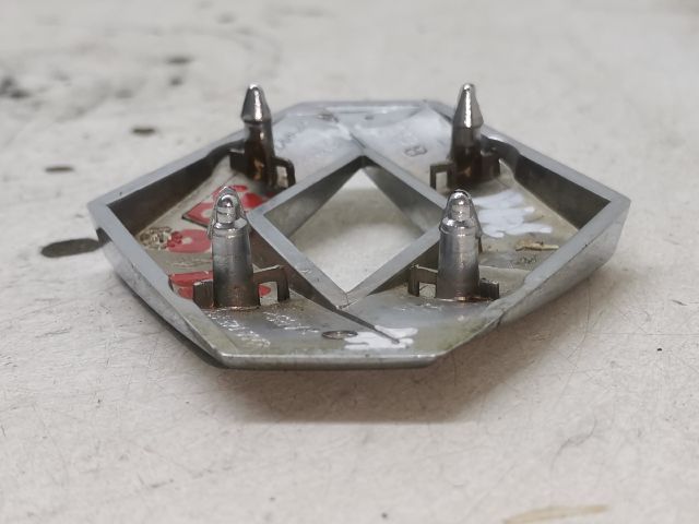 bontott RENAULT MEGANE II Hátsó Embléma