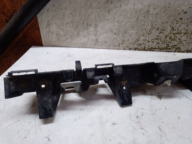 bontott RENAULT MEGANE II Hátsó középső Lökhárító Tartó (Műanyag)