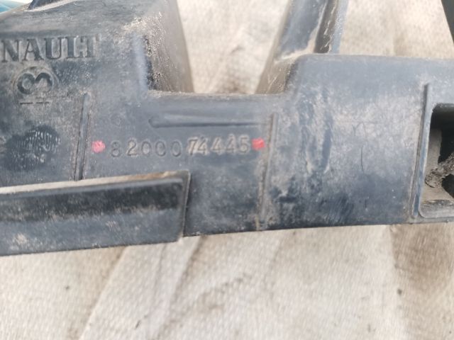 bontott RENAULT MEGANE II Hátsó középső Lökhárító Tartó (Műanyag)