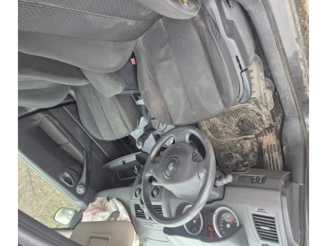 bontott RENAULT MEGANE II Hűtőrács