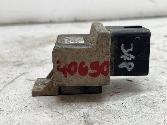 bontott RENAULT MEGANE II Izzító Relé