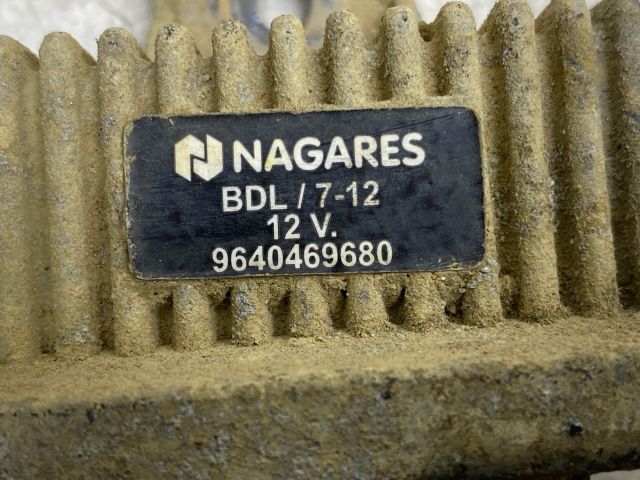 bontott RENAULT MEGANE II Izzító Relé