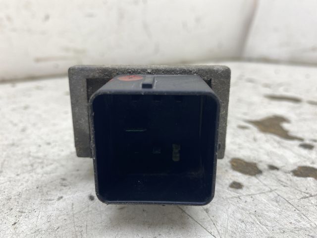 bontott RENAULT MEGANE II Izzító Relé