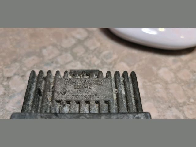 bontott RENAULT MEGANE II Izzító Relé