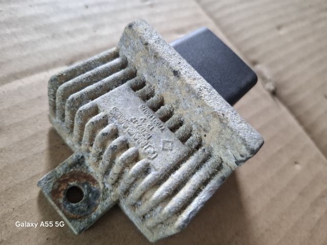 bontott RENAULT MEGANE II Izzító Relé