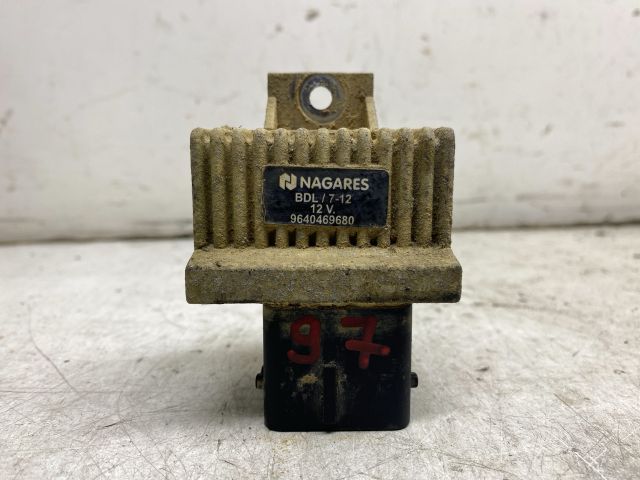 bontott RENAULT MEGANE II Izzító Relé