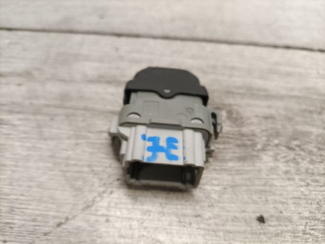 bontott RENAULT MEGANE II Jobb első Ablakemelő Kapcsoló