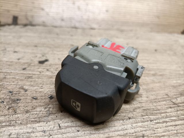 bontott RENAULT MEGANE II Jobb első Ablakemelő Kapcsoló