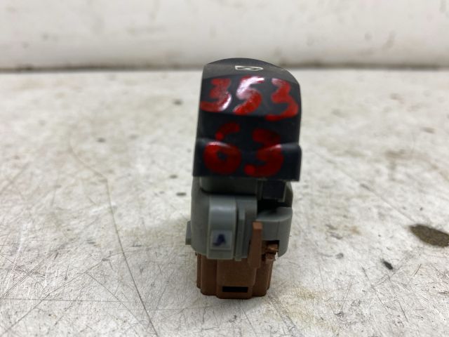 bontott RENAULT MEGANE II Jobb első Ablakemelő Kapcsoló