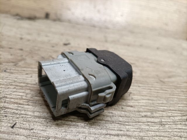 bontott RENAULT MEGANE II Jobb első Ablakemelő Kapcsoló