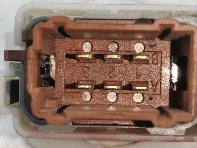 bontott RENAULT MEGANE II Jobb első Ablakemelő Kapcsoló