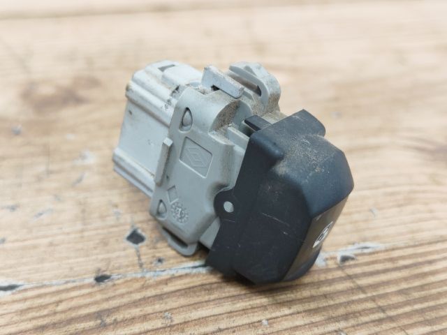 bontott RENAULT MEGANE II Jobb első Ablakemelő Kapcsoló