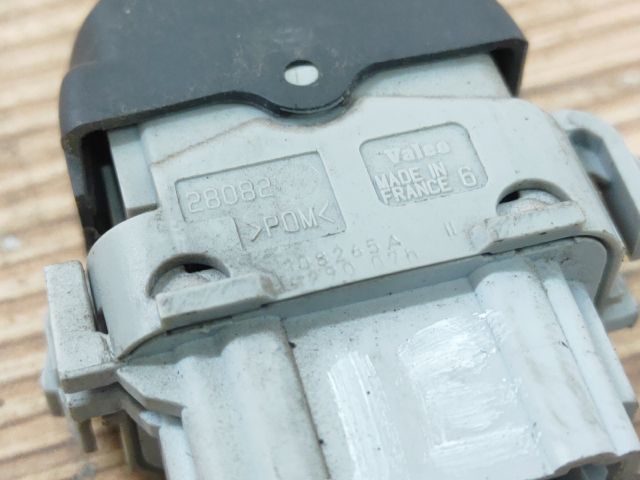 bontott RENAULT MEGANE II Jobb első Ablakemelő Kapcsoló