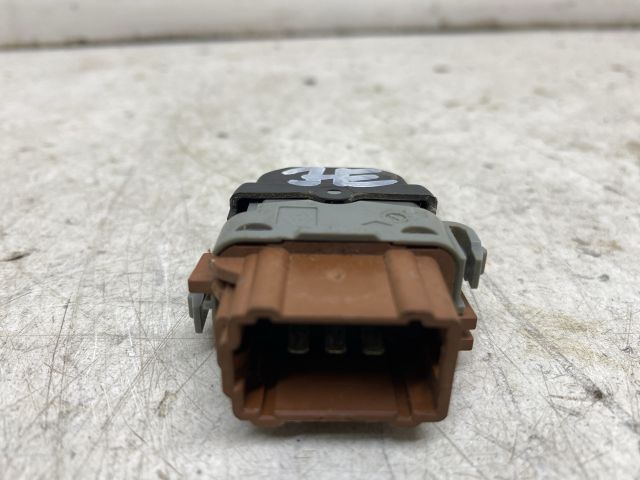 bontott RENAULT MEGANE II Jobb első Ablakemelő Kapcsoló