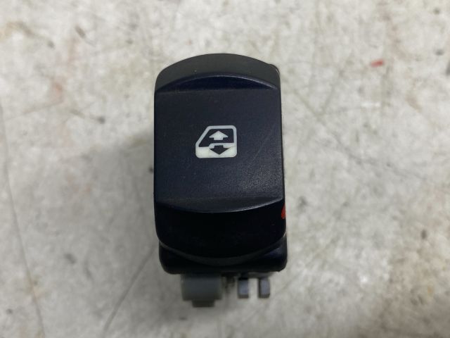 bontott RENAULT MEGANE II Jobb első Ablakemelő Kapcsoló