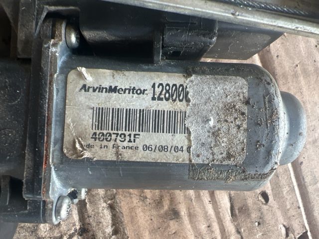 bontott RENAULT MEGANE II Jobb első Ablakemelő Szerkezet (Elektromos)