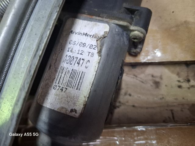 bontott RENAULT MEGANE II Jobb első Ablakemelő Szerkezet (Elektromos)