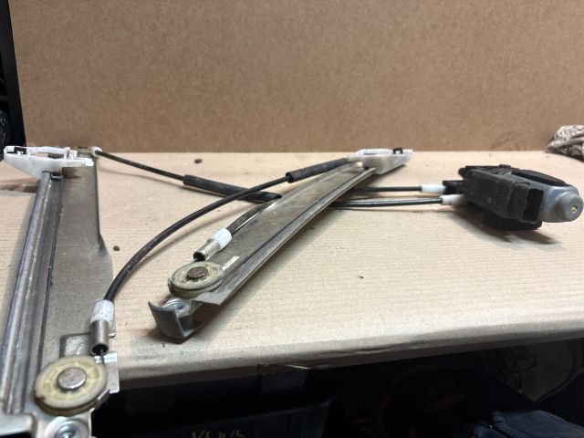 bontott RENAULT MEGANE II Jobb első Ablakemelő Szerkezet (Elektromos)