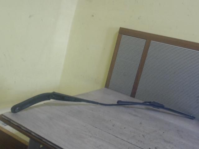 bontott RENAULT MEGANE II Jobb első Ablaktörlő Kar