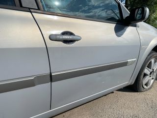 bontott RENAULT MEGANE II Jobb első Ajtó (Üres lemez)