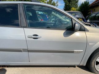 bontott RENAULT MEGANE II Jobb első Ajtó (Üres lemez)