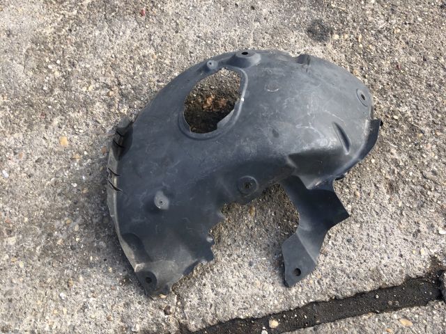 bontott RENAULT MEGANE II Jobb első Első Dobbetét (Kerékjárati, Műanyag)