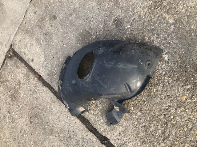 bontott RENAULT MEGANE II Jobb első Első Dobbetét (Kerékjárati, Műanyag)