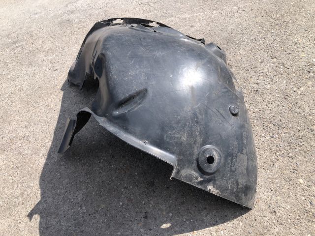 bontott RENAULT MEGANE II Jobb első Első Dobbetét (Kerékjárati, Műanyag)