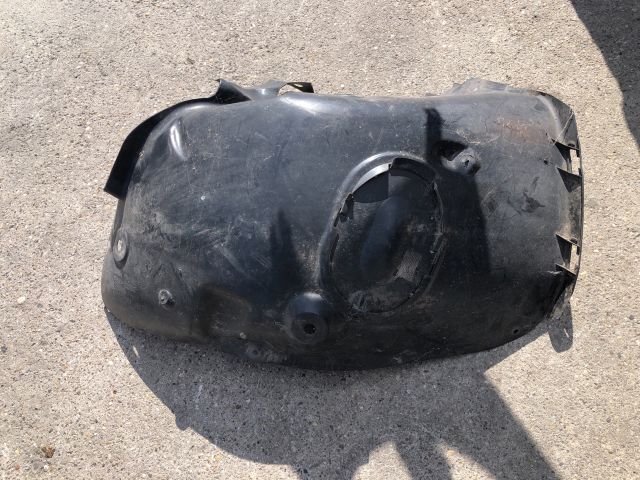 bontott RENAULT MEGANE II Jobb első Első Dobbetét (Kerékjárati, Műanyag)