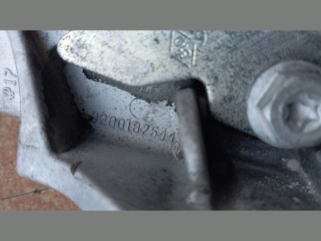 bontott RENAULT MEGANE II Jobb első Féltengely Tartó