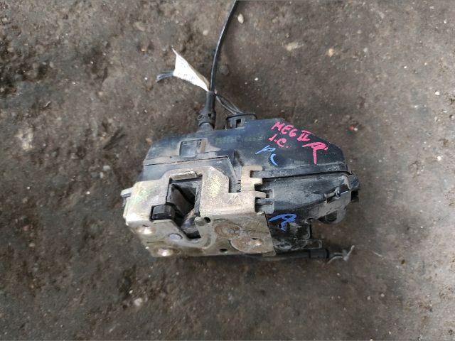 bontott RENAULT MEGANE II Jobb első Központizár Motor