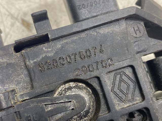 bontott RENAULT MEGANE II Jobb első Külső Kilincsfészek