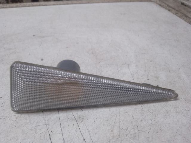 bontott RENAULT MEGANE II Jobb első Sárvédő Irányjelző