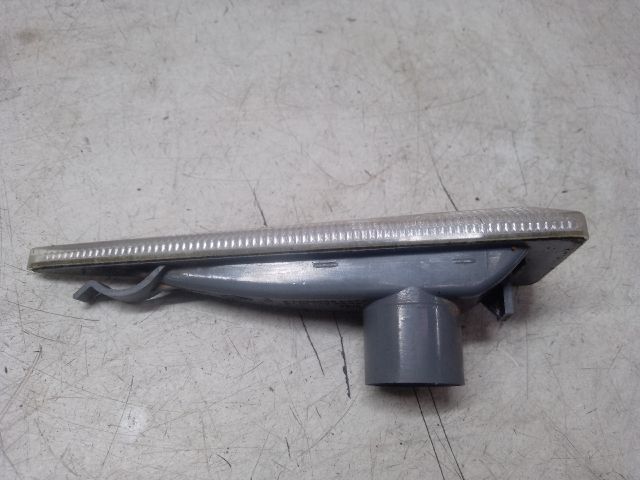 bontott RENAULT MEGANE II Jobb első Sárvédő Irányjelző