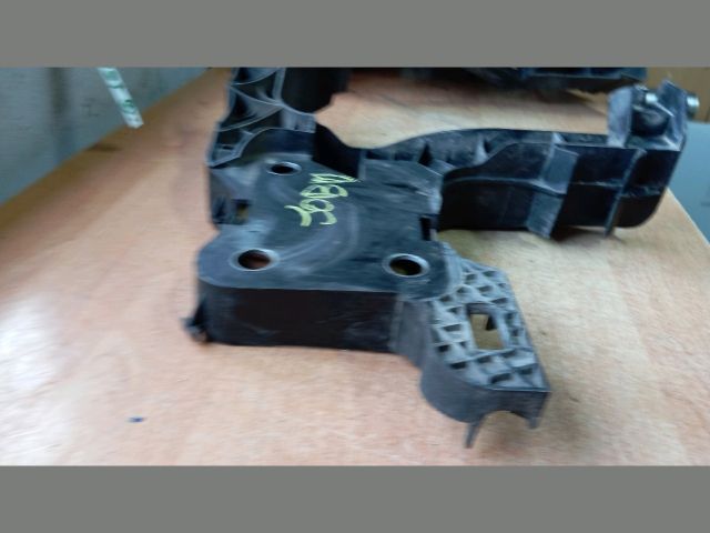 bontott RENAULT MEGANE II Jobb Fényszóró Tartó