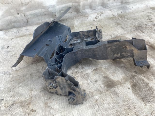 bontott RENAULT MEGANE II Jobb Fényszóró Tartó