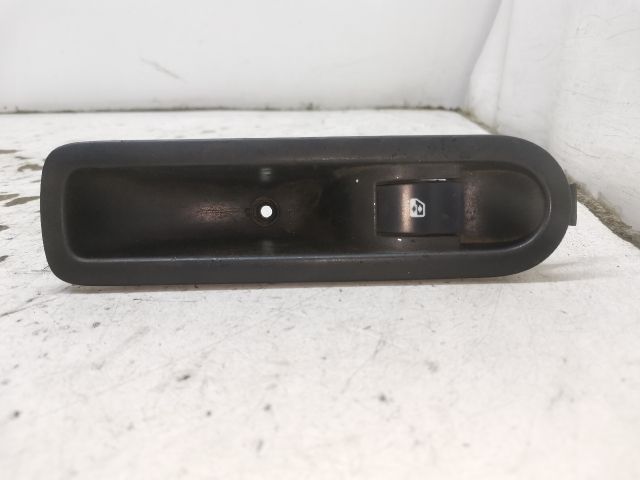 bontott RENAULT MEGANE II Jobb hátsó Ablakemelő Kapcsoló